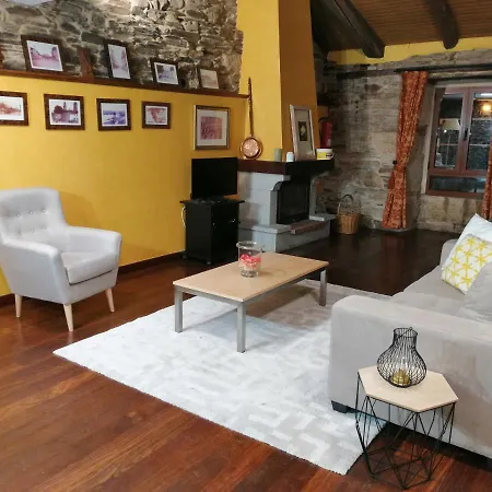 Casa Pardo Rural House منزل ريفي *